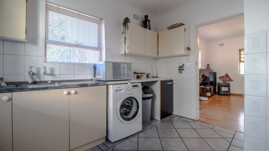 To Let 1 Bedroom Property for Rent in Edgemead Western Cape